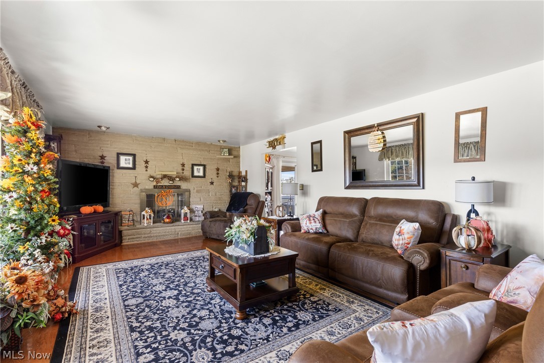 414 E Main Street Richmond OH 43944