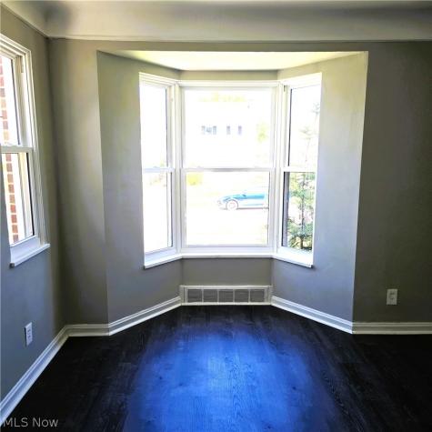 7515 Ridgefield Avenue Parma OH 44129