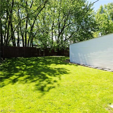 7515 Ridgefield Avenue Parma OH 44129