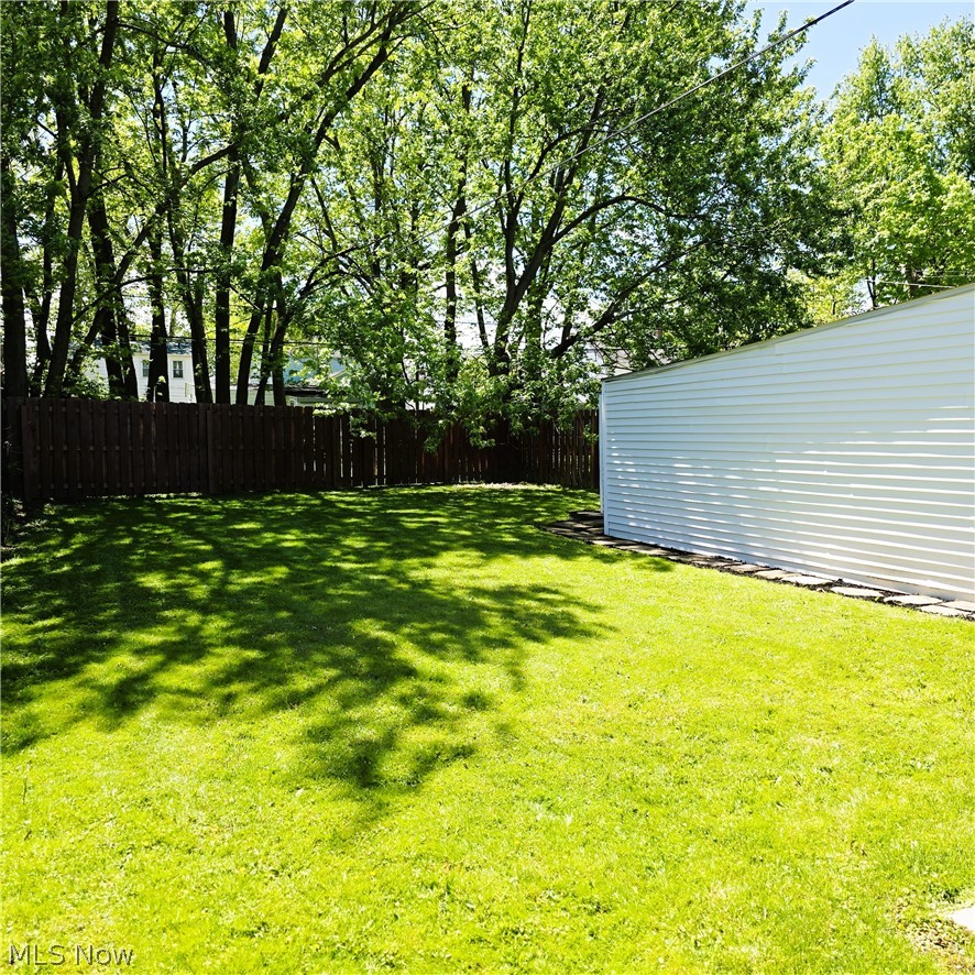 7515 Ridgefield Avenue Parma OH 44129