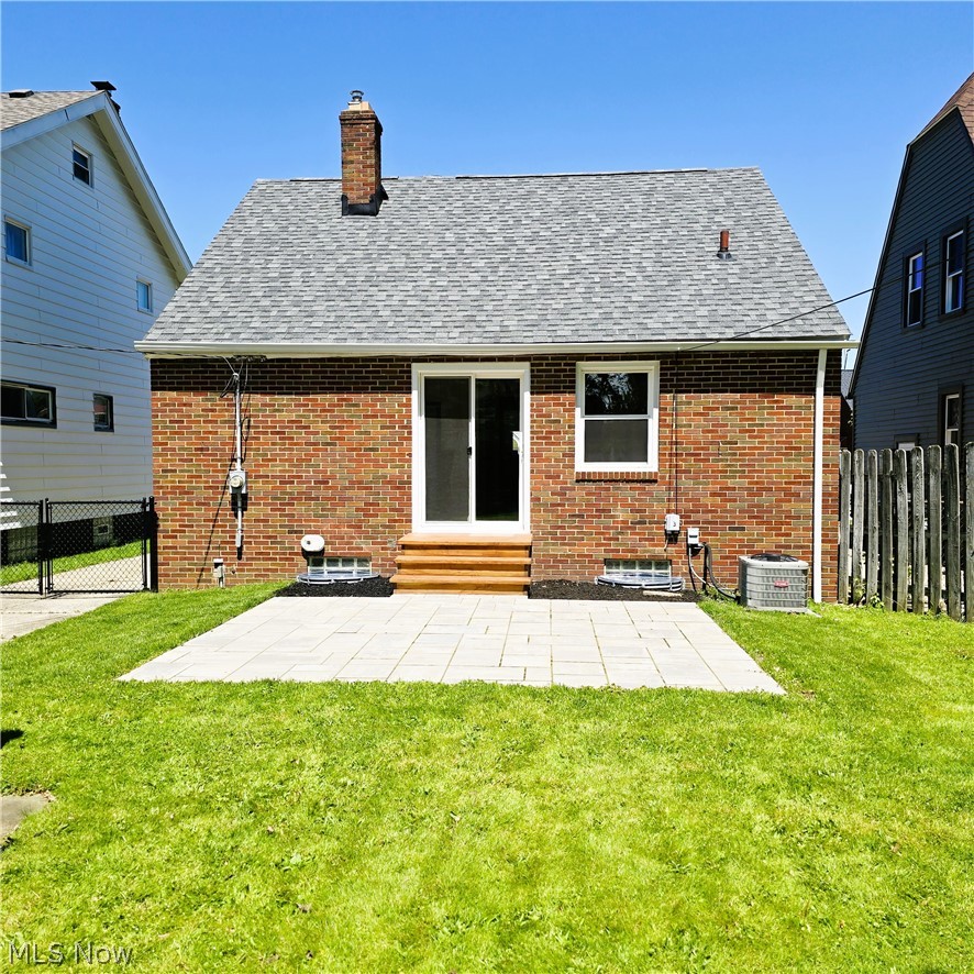 7515 Ridgefield Avenue Parma OH 44129