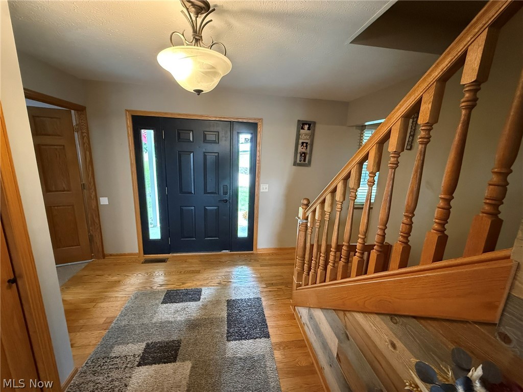 10274 Laurens Drive NE Bolivar OH 44612