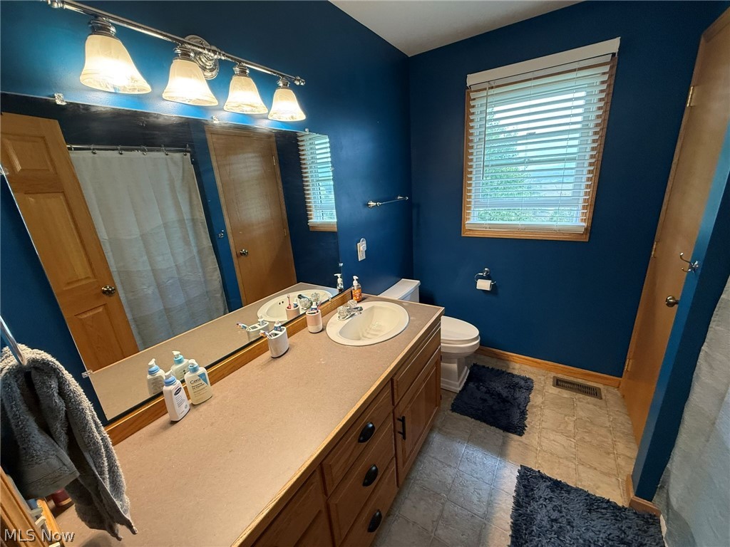 10274 Laurens Drive NE Bolivar OH 44612