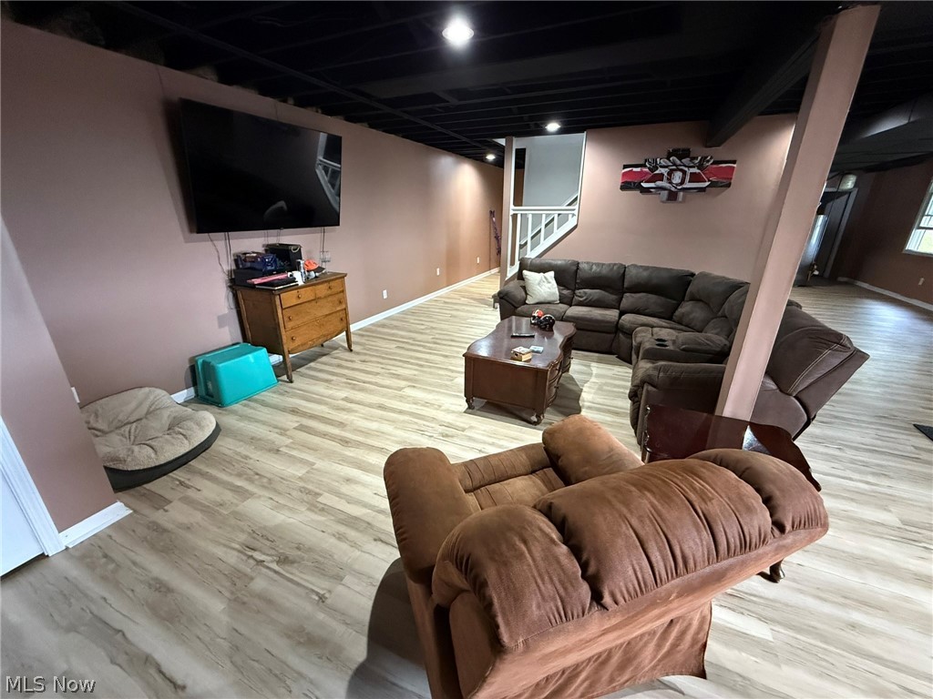 10274 Laurens Drive NE Bolivar OH 44612