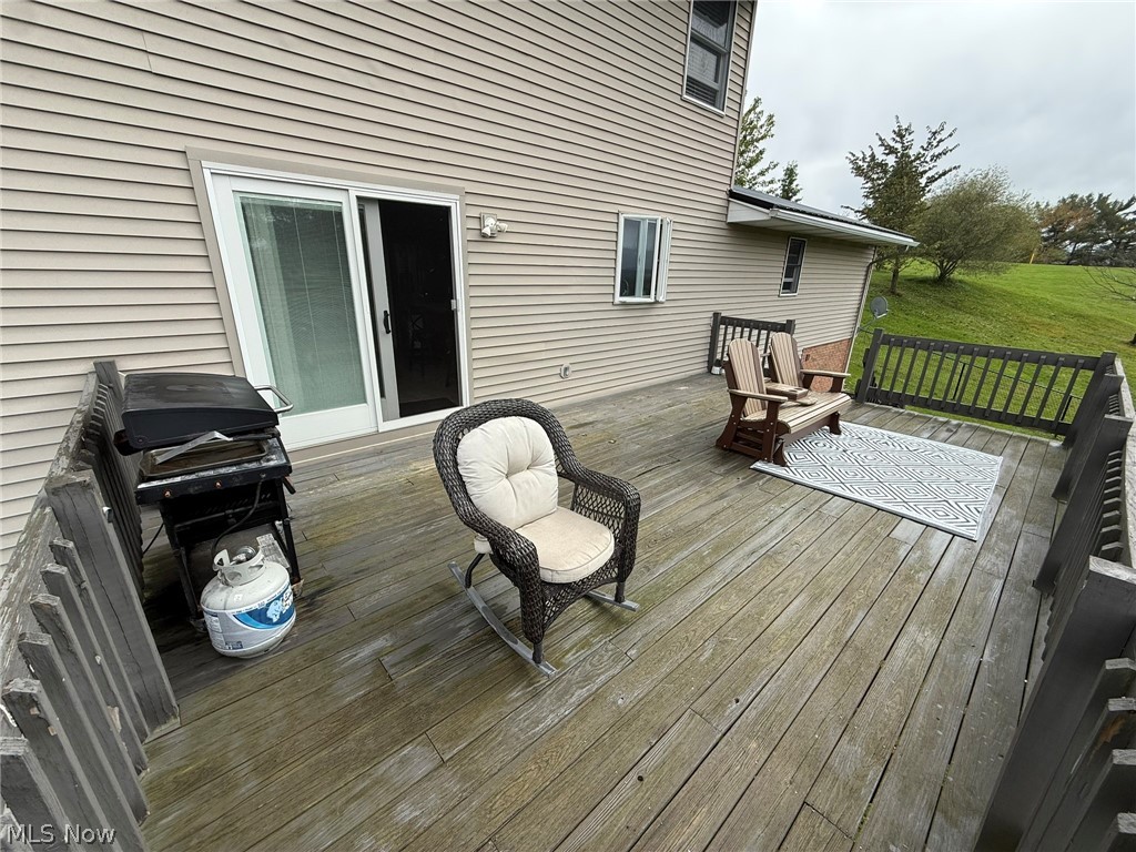 10274 Laurens Drive NE Bolivar OH 44612