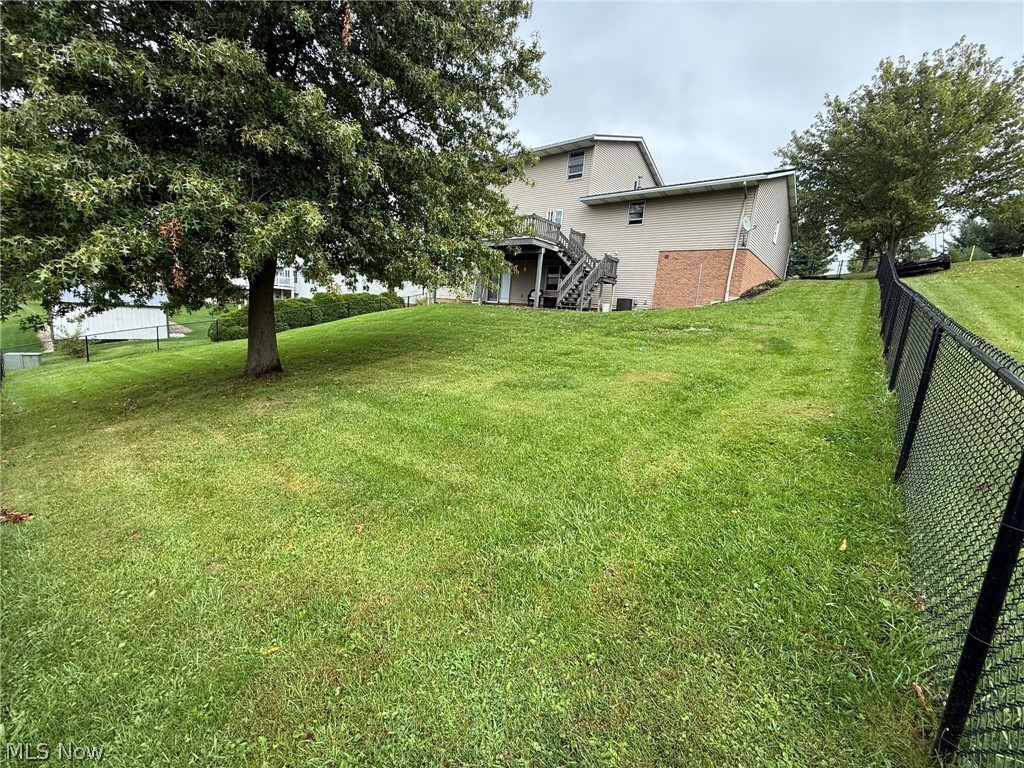 10274 Laurens Drive NE Bolivar OH 44612