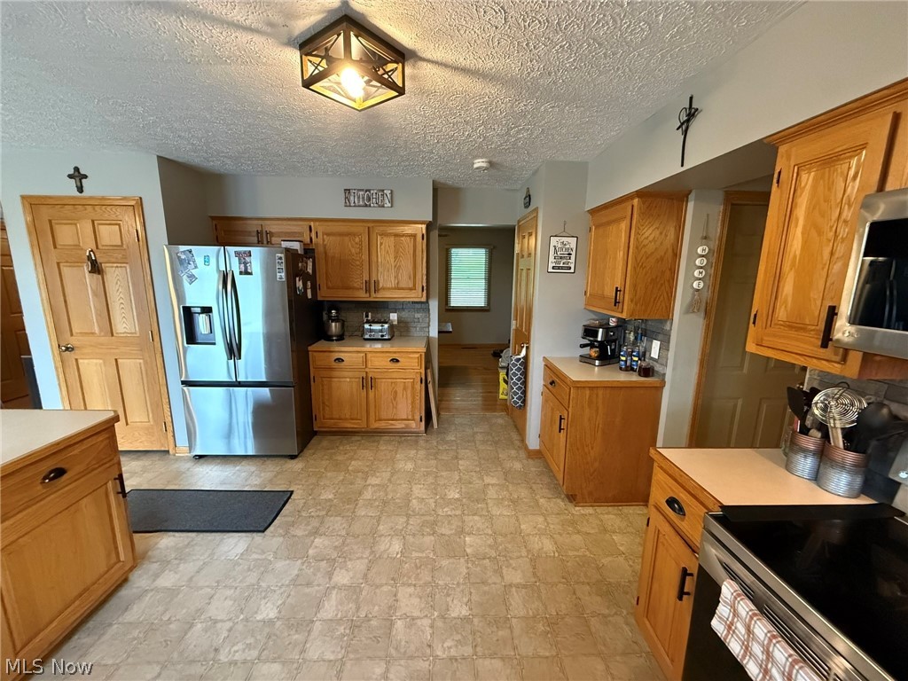 10274 Laurens Drive NE Bolivar OH 44612
