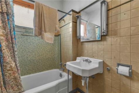 3157 W 44th Street Cleveland OH 44109