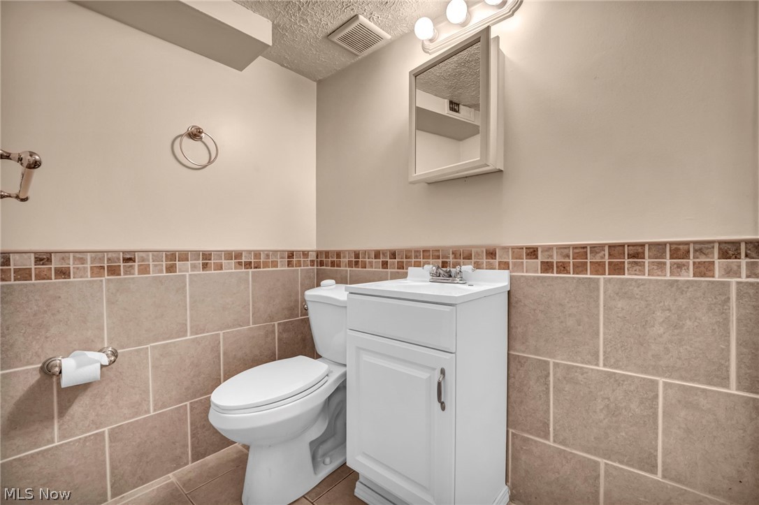 2700 Hilltop Drive Parma OH 44134