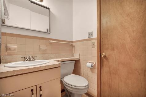 2700 Hilltop Drive Parma OH 44134