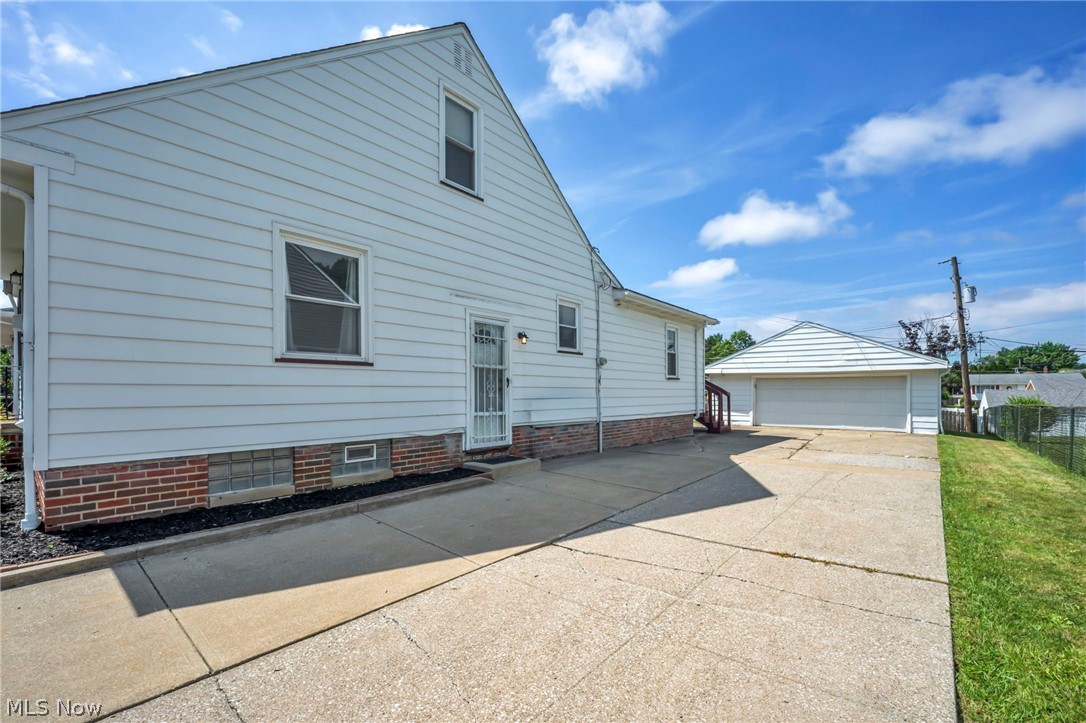 2700 Hilltop Drive Parma OH 44134