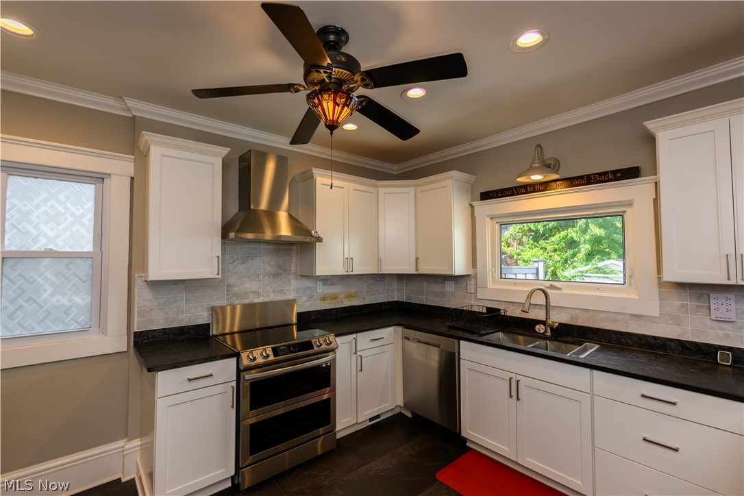 1424 Elmwood Avenue Lakewood OH 44107
