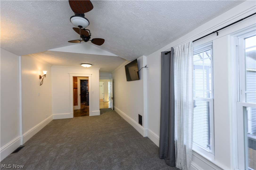 1424 Elmwood Avenue Lakewood OH 44107