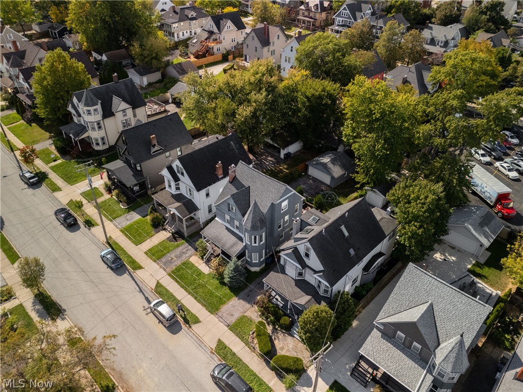 1424 Elmwood Avenue Lakewood OH 44107