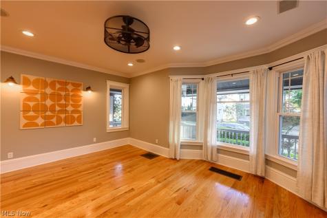 1424 Elmwood Avenue Lakewood OH 44107
