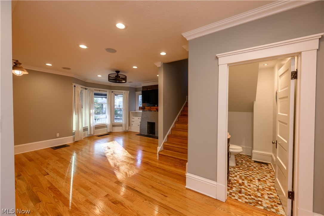 1424 Elmwood Avenue Lakewood OH 44107