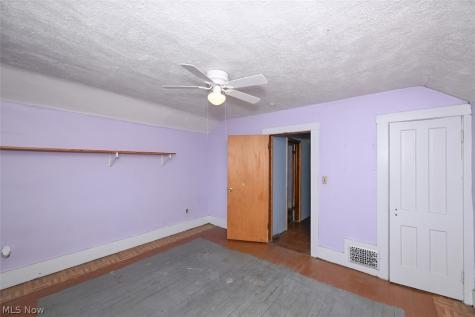 2221 9th Street SW Akron OH 44314