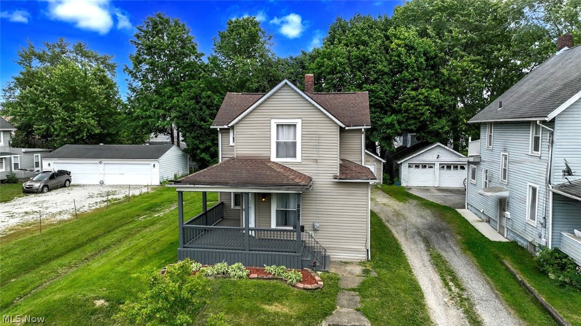 2221 9th Street SW Akron OH 44314