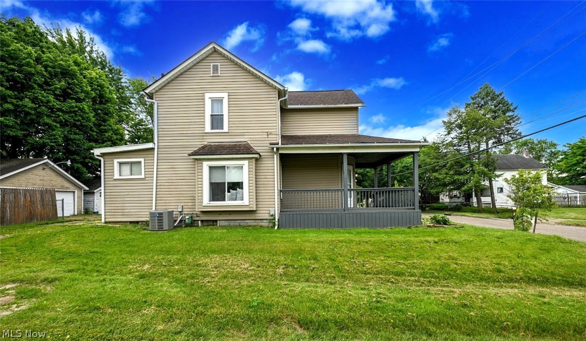 2221 9th Street SW Akron OH 44314