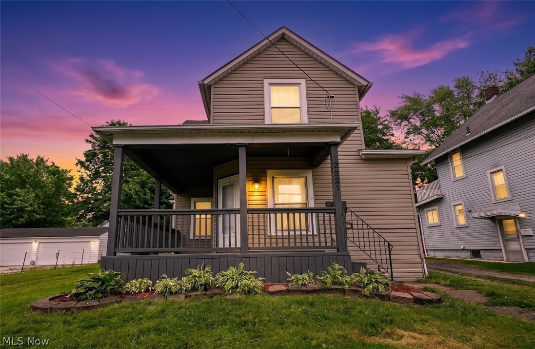 2221 9th Street SW Akron OH 44314
