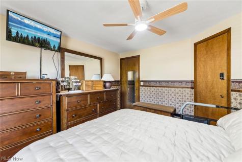 310 Bayshore Drive Eastlake OH 44095