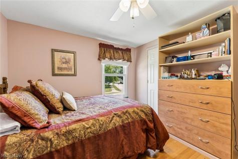 310 Bayshore Drive Eastlake OH 44095