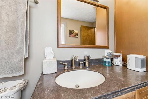310 Bayshore Drive Eastlake OH 44095