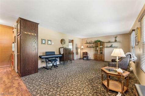 310 Bayshore Drive Eastlake OH 44095
