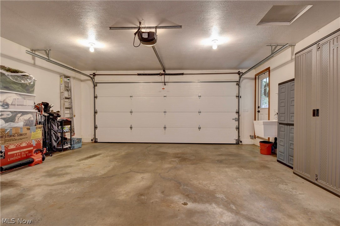 890 Geneva Street SW Sugarcreek OH 44681