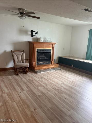1572 Josephine Avenue Lakemore OH 44250
