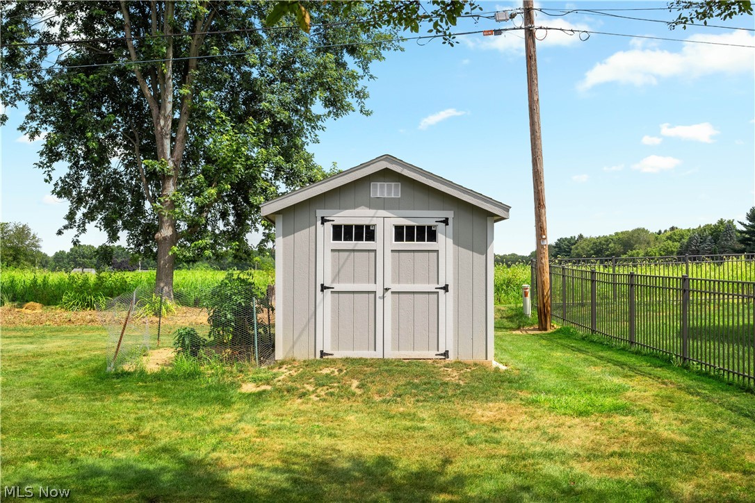 1375 Chelmsford Street NW North Canton OH 44720