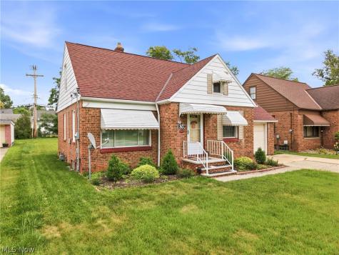 839 E 260th Street Euclid OH 44132