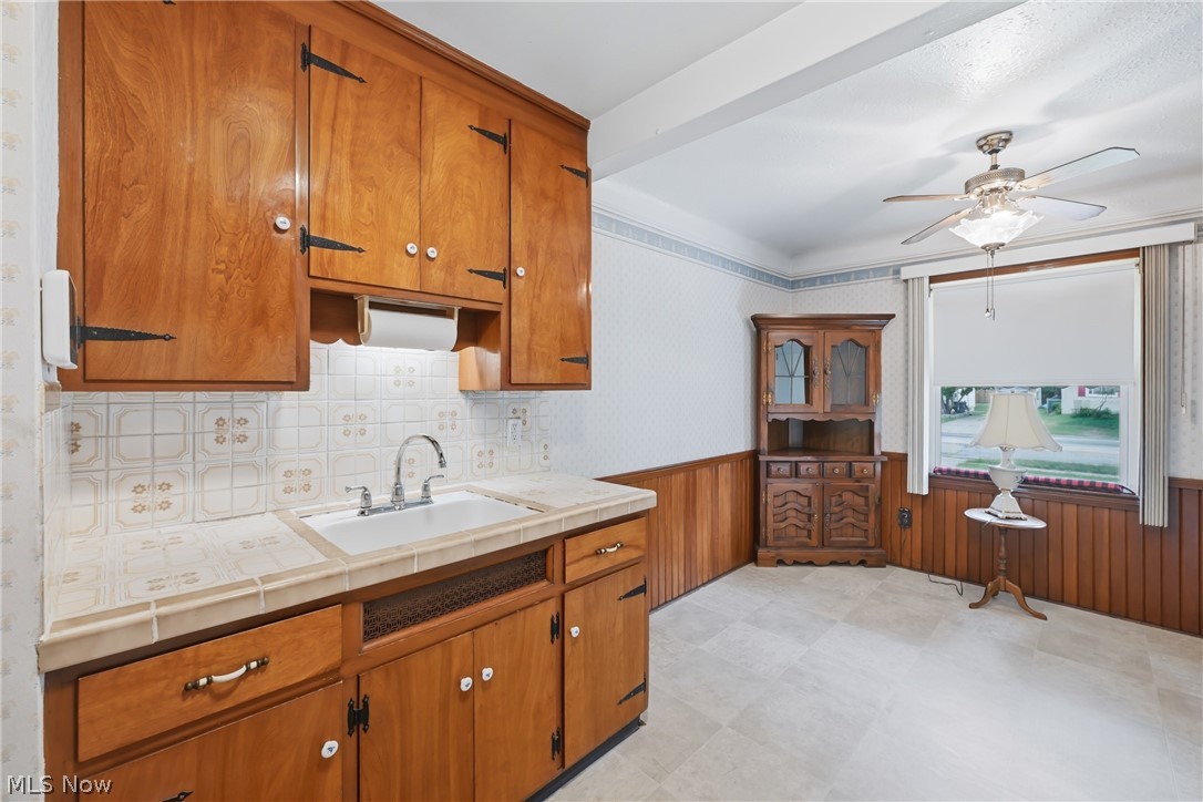 839 E 260th Street Euclid OH 44132