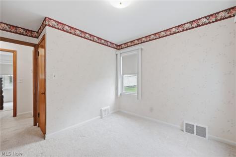839 E 260th Street Euclid OH 44132