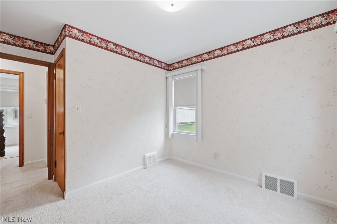 839 E 260th Street Euclid OH 44132