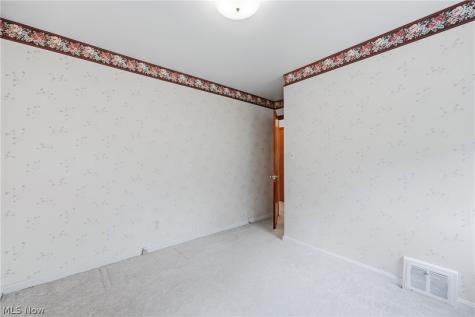 839 E 260th Street Euclid OH 44132