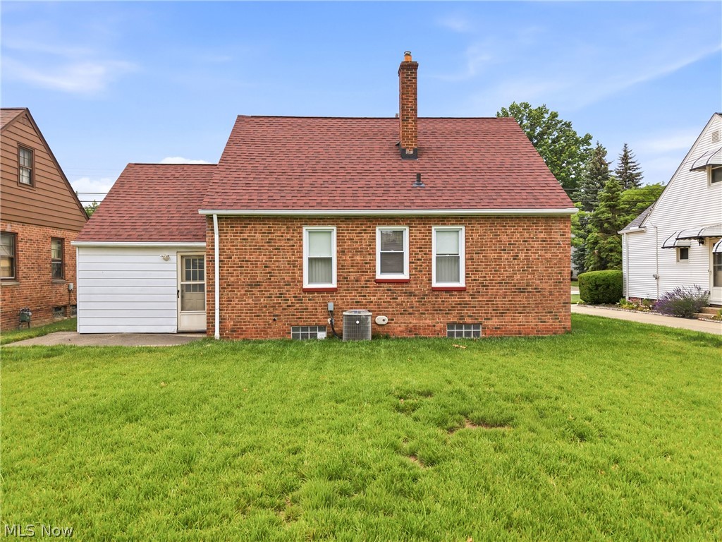 839 E 260th Street Euclid OH 44132