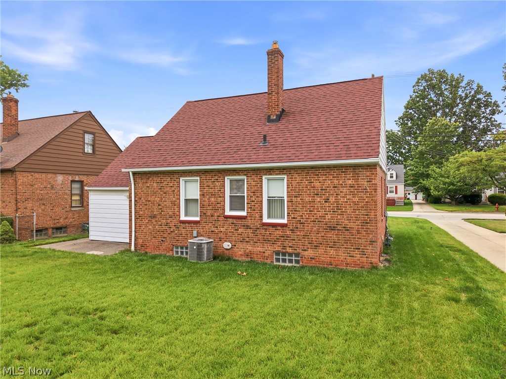 839 E 260th Street Euclid OH 44132