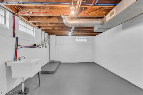 4380 W 146th Street Cleveland OH 44135