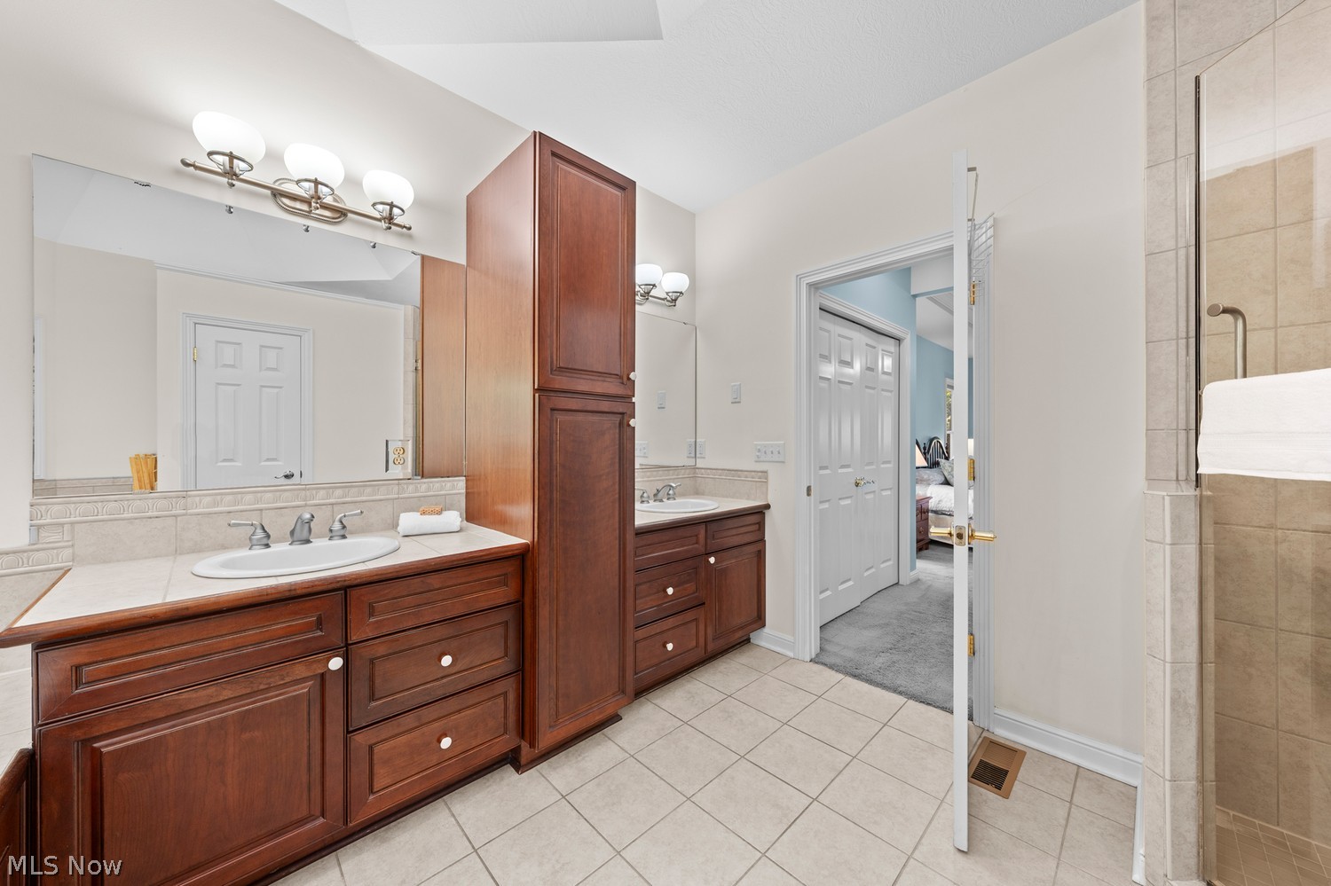 7421 Scioto Court Solon OH 44139