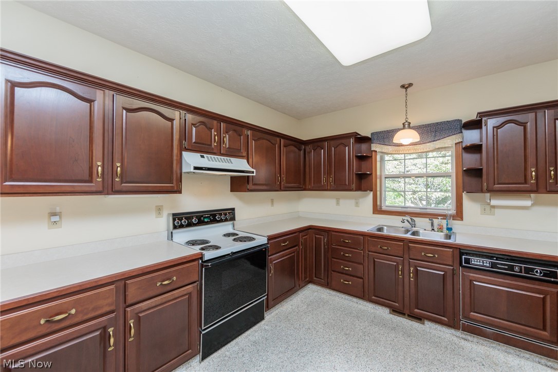 818 Shagbark Trail Medina OH 44256
