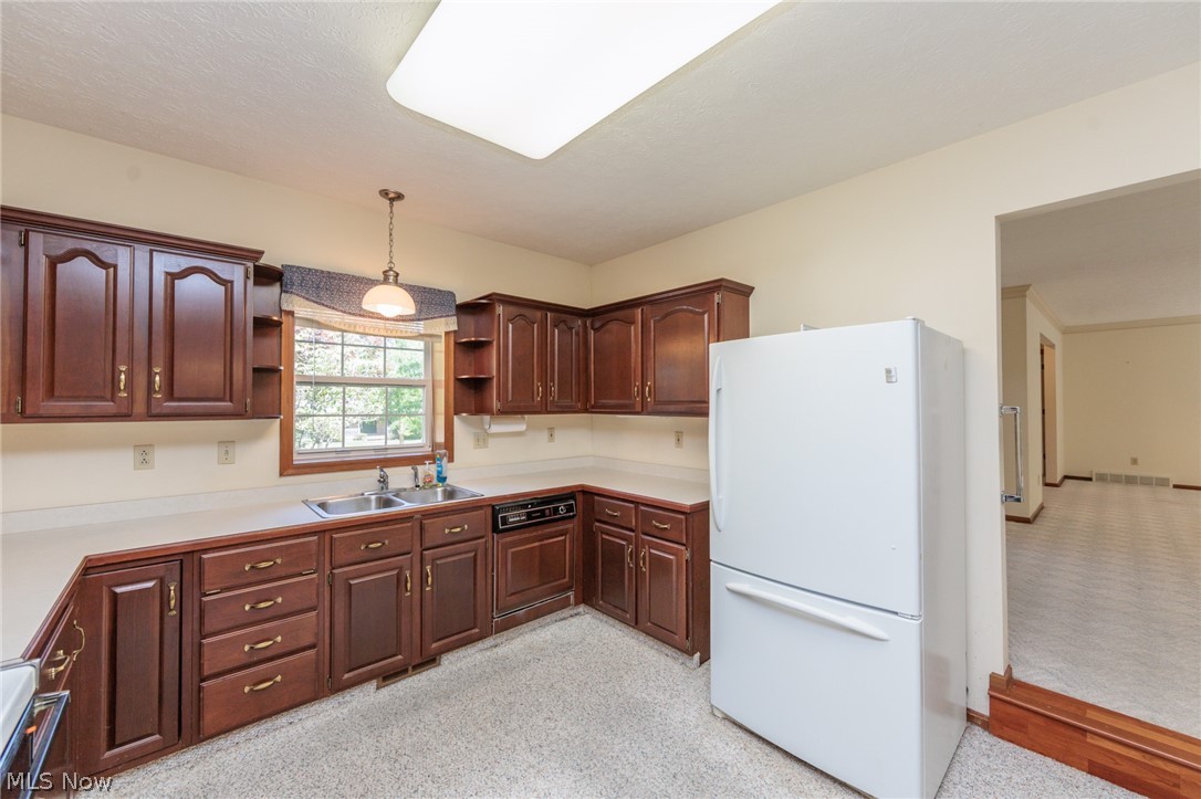 818 Shagbark Trail Medina OH 44256