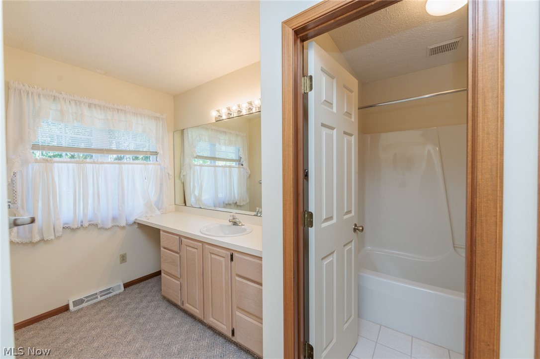 818 Shagbark Trail Medina OH 44256