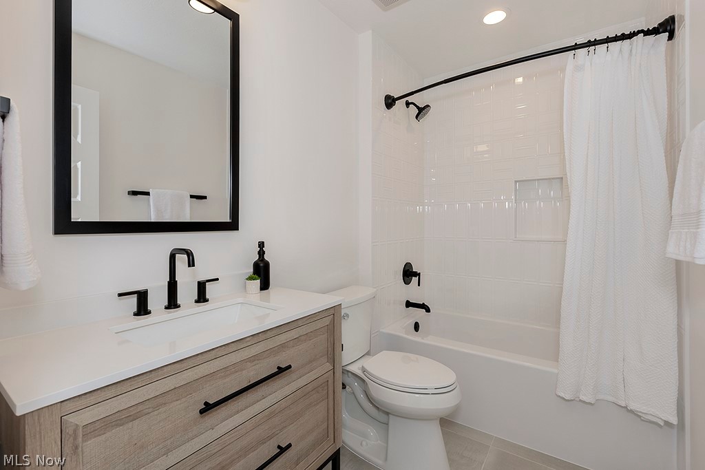 514 Kenilworth Road Bay Village OH 44140