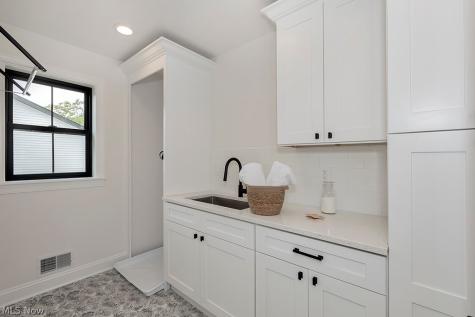 514 Kenilworth Road Bay Village OH 44140