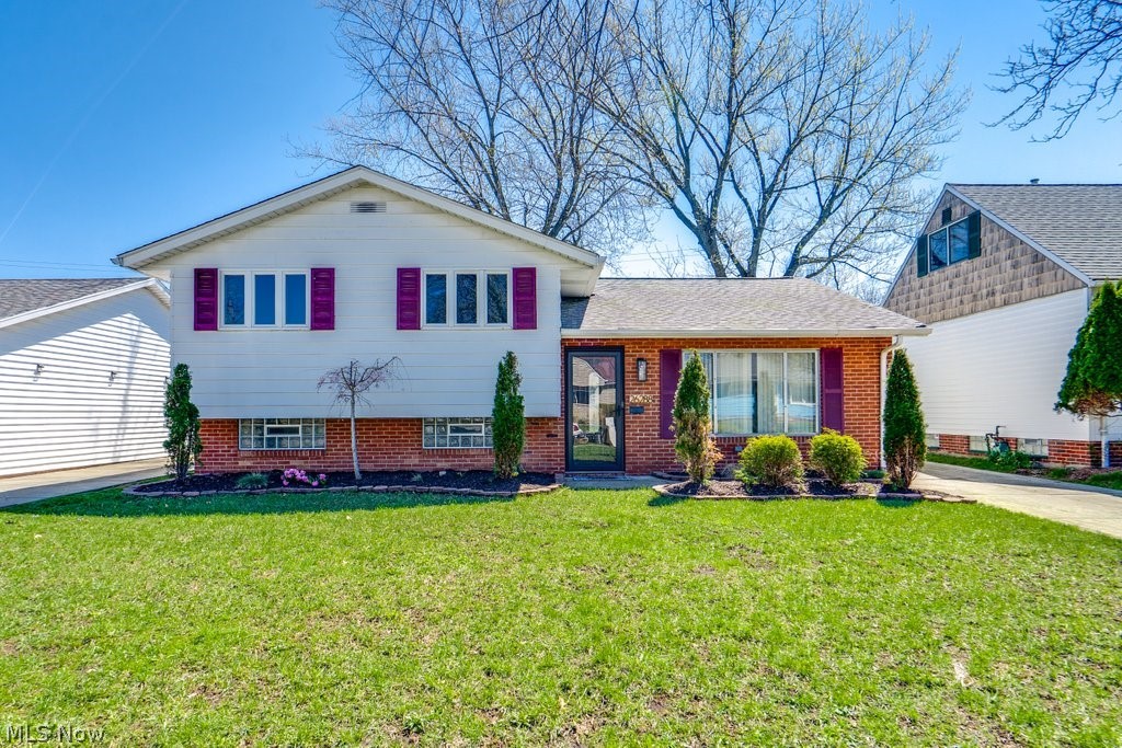 26288 Aaron Drive Euclid OH 44132