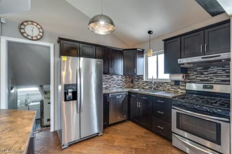 26288 Aaron Drive Euclid OH 44132