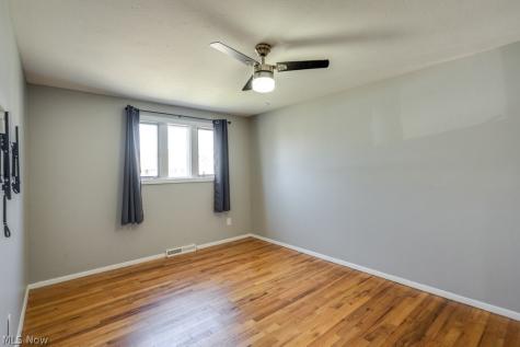 26288 Aaron Drive Euclid OH 44132
