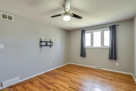 26288 Aaron Drive Euclid OH 44132