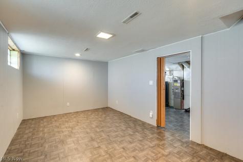 26288 Aaron Drive Euclid OH 44132